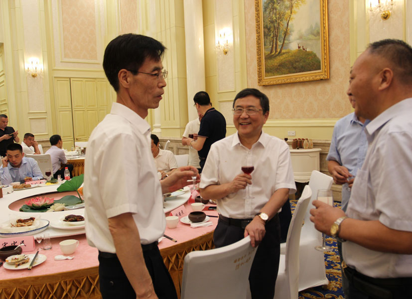 楊安民從業(yè)卅五周年系列報道--“璀璨卅五年，榮耀共分享”紀(jì)念晚宴